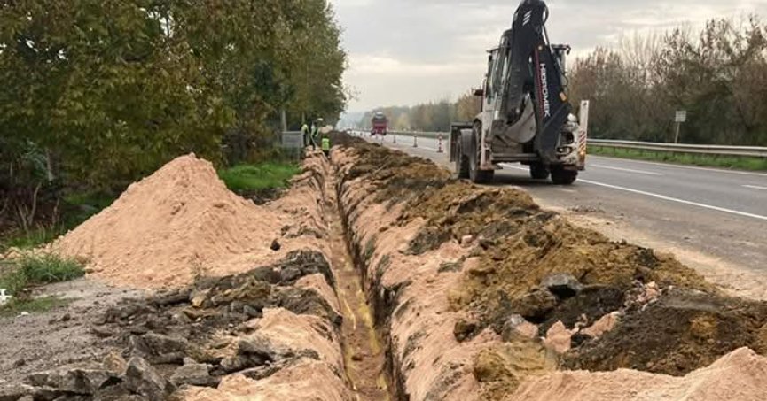 Eşme'de doğalgaz olmayan sokak kalmıyor