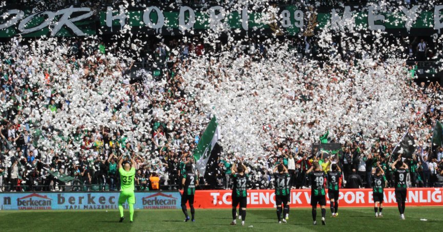 Kocaelispor taraftarı görsel şölene hazırlanıyor 